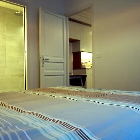 Rue De La Tour D'auvergne Apartment *